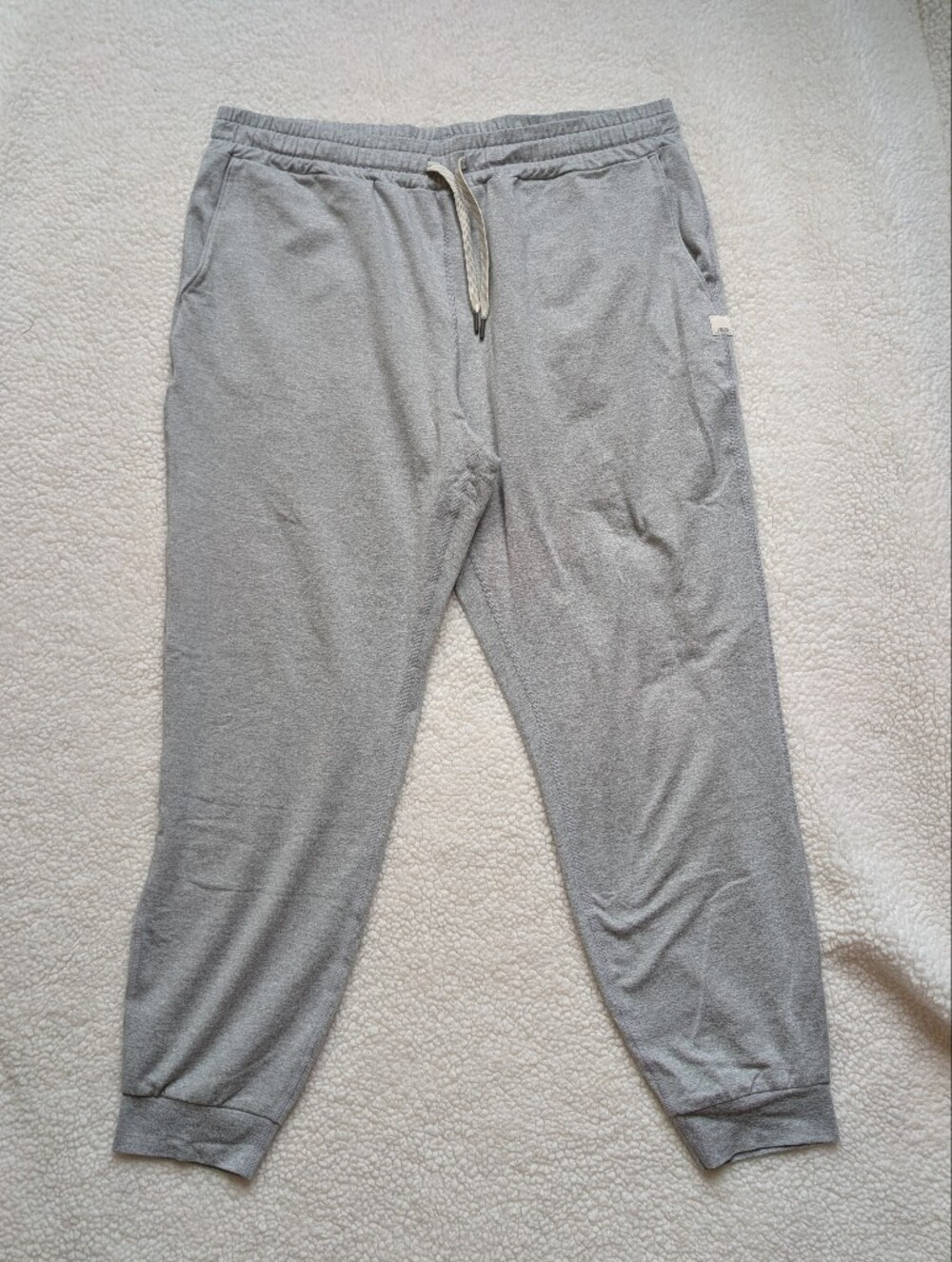 LIKE NEW Vuori Performance Jogger Sweatpants